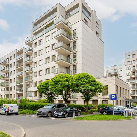 City Apartment With Parking Near Metro Mlociny By Noclegi Renters 华沙 外观 照片