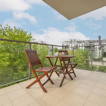 City Apartment With Parking Near Metro Mlociny By Noclegi Renters 华沙 外观 照片