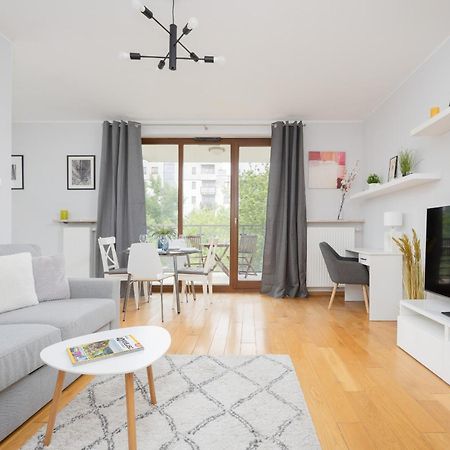 City Apartment With Parking Near Metro Mlociny By Noclegi Renters 华沙 外观 照片
