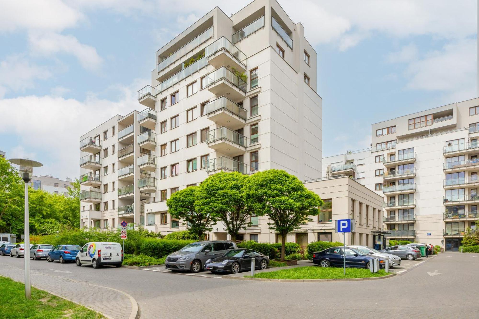 City Apartment With Parking Near Metro Mlociny By Noclegi Renters 华沙 外观 照片