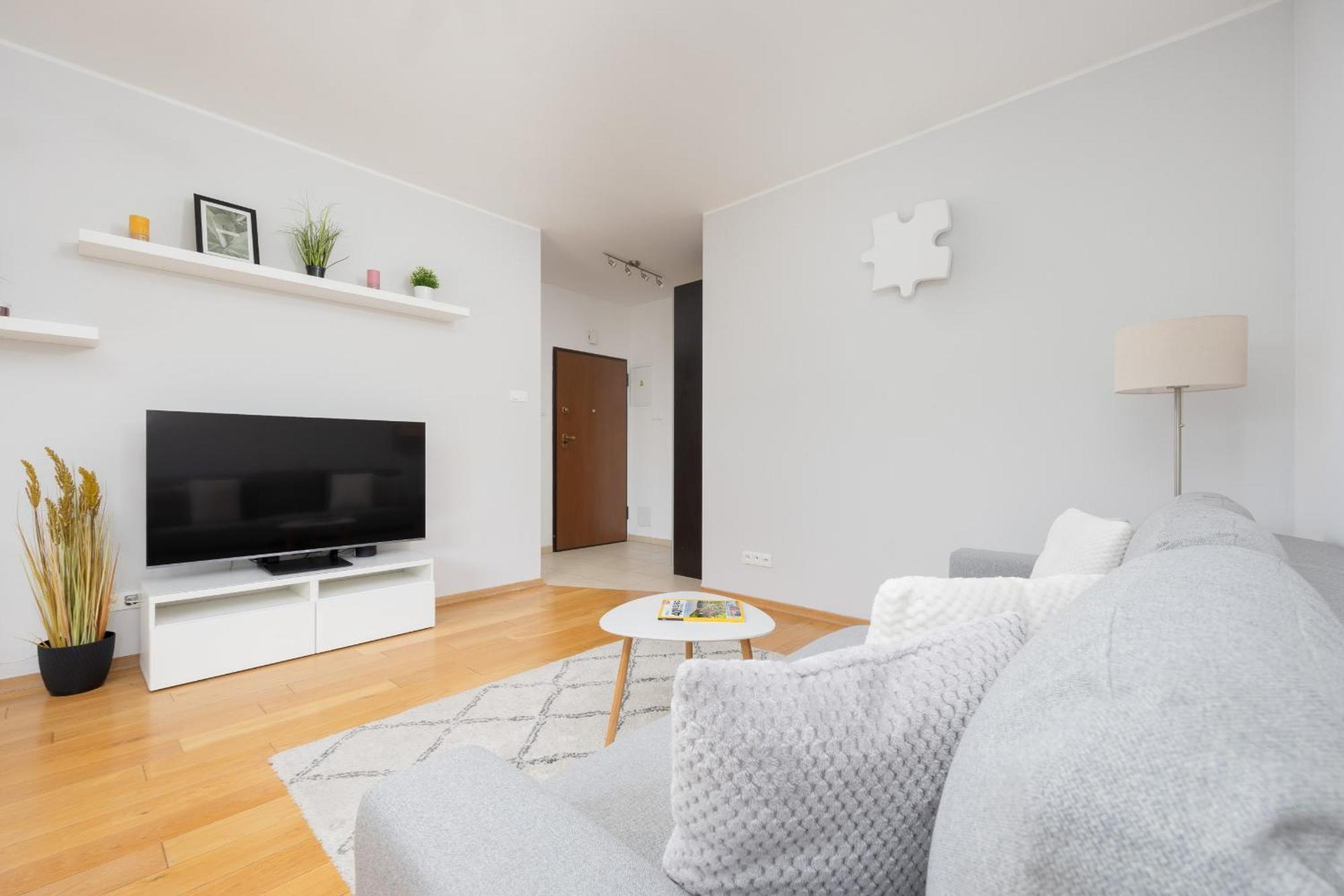 City Apartment With Parking Near Metro Mlociny By Noclegi Renters 华沙 外观 照片